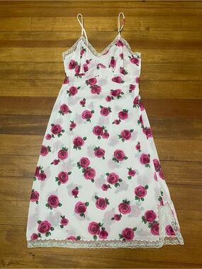Vintage Saks Fifth Avenue Trillium Pink Rose Print Slip with Lace Accents